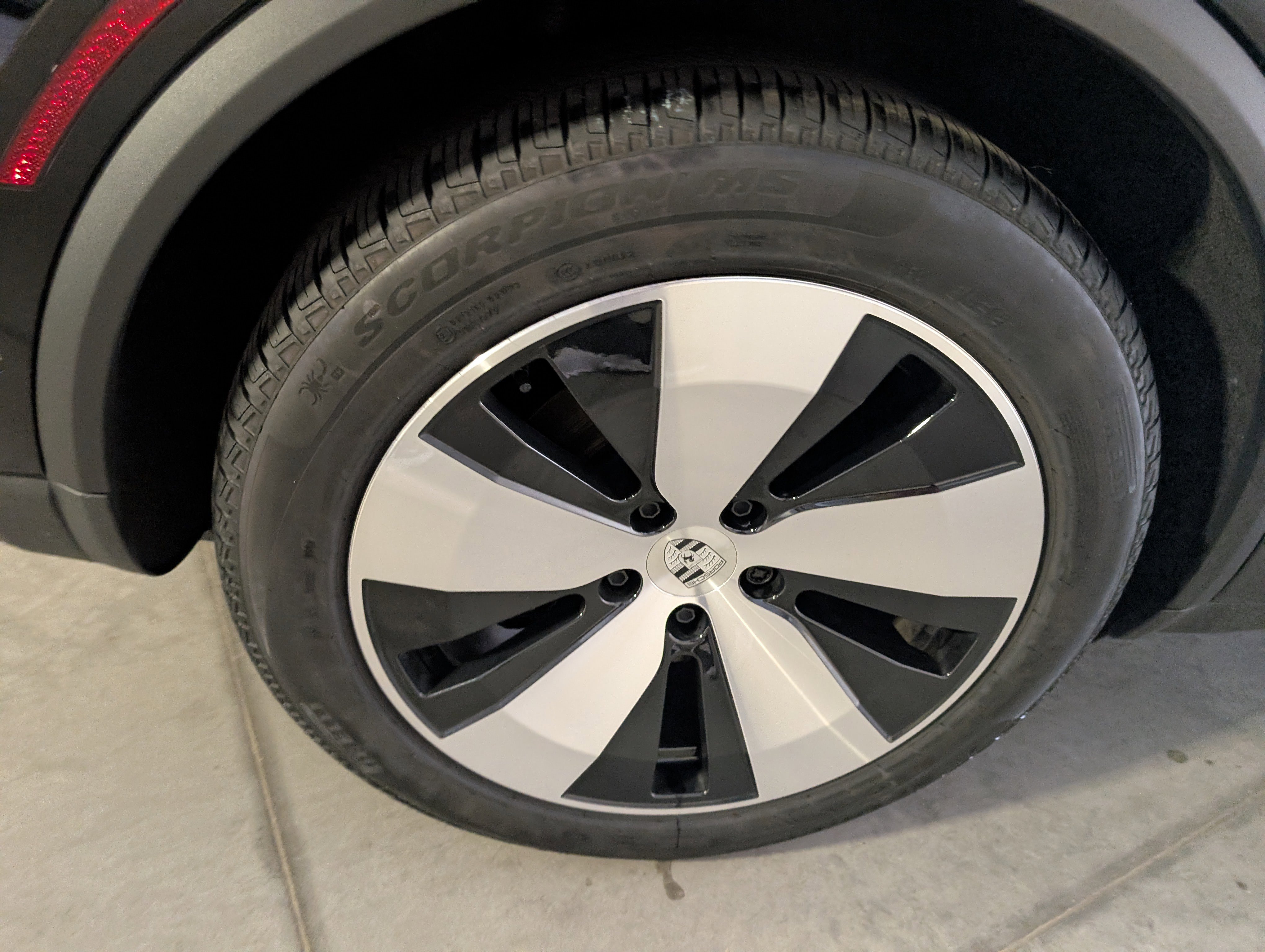 Used 2025 Porsche Macan Electric image 16