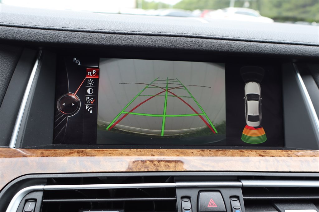 Used 2015 BMW 740Li xDrive AWD/4WD image 26
