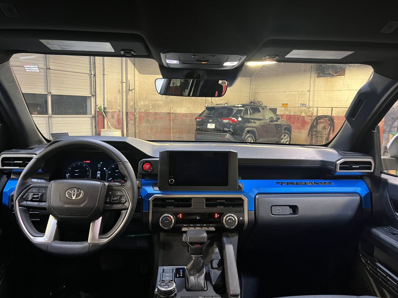 Used 2025 Toyota Tacoma TRD Off-Road image 34