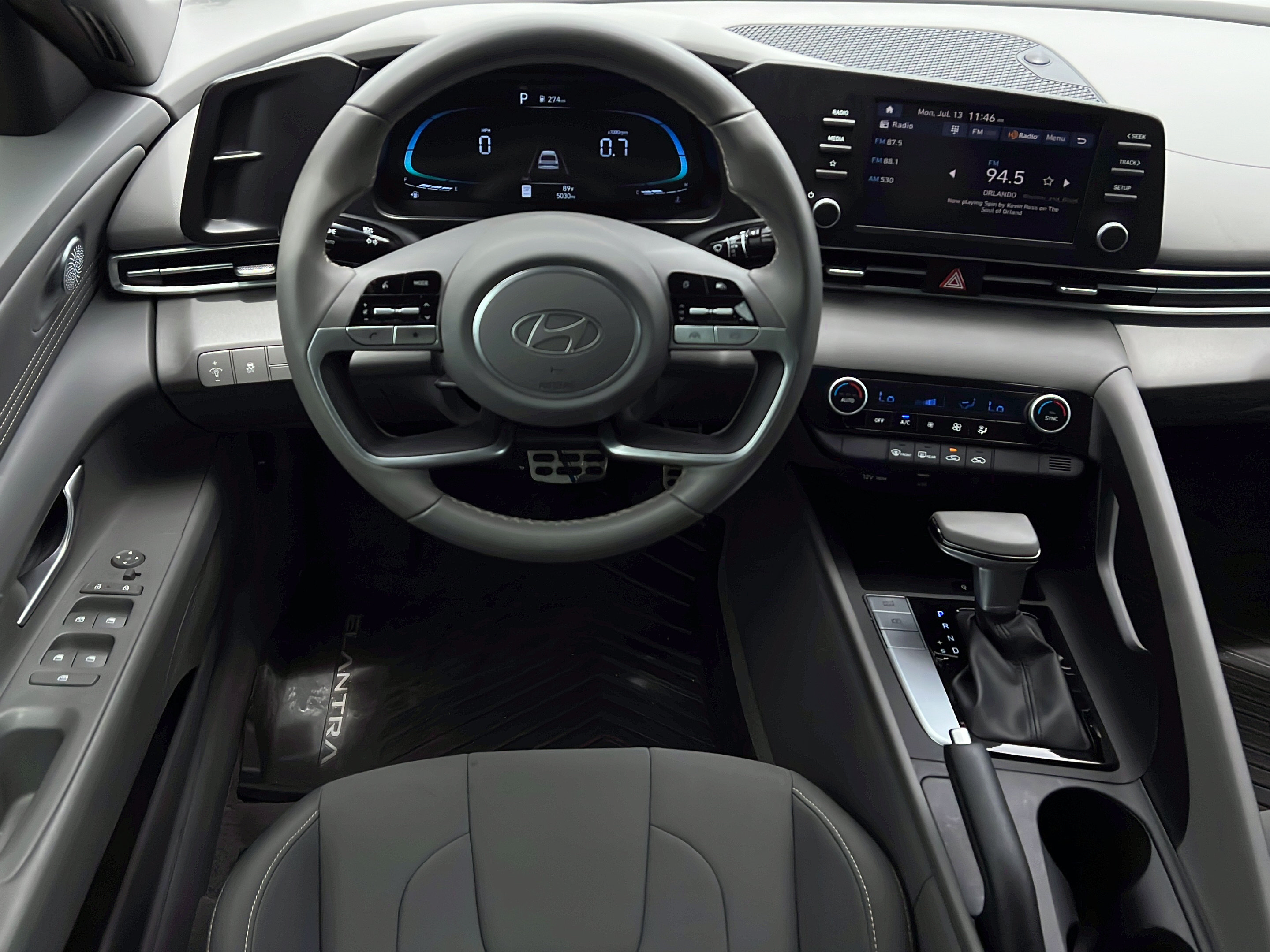 Certified 2025 Hyundai Elantra Sport FWD image 11
