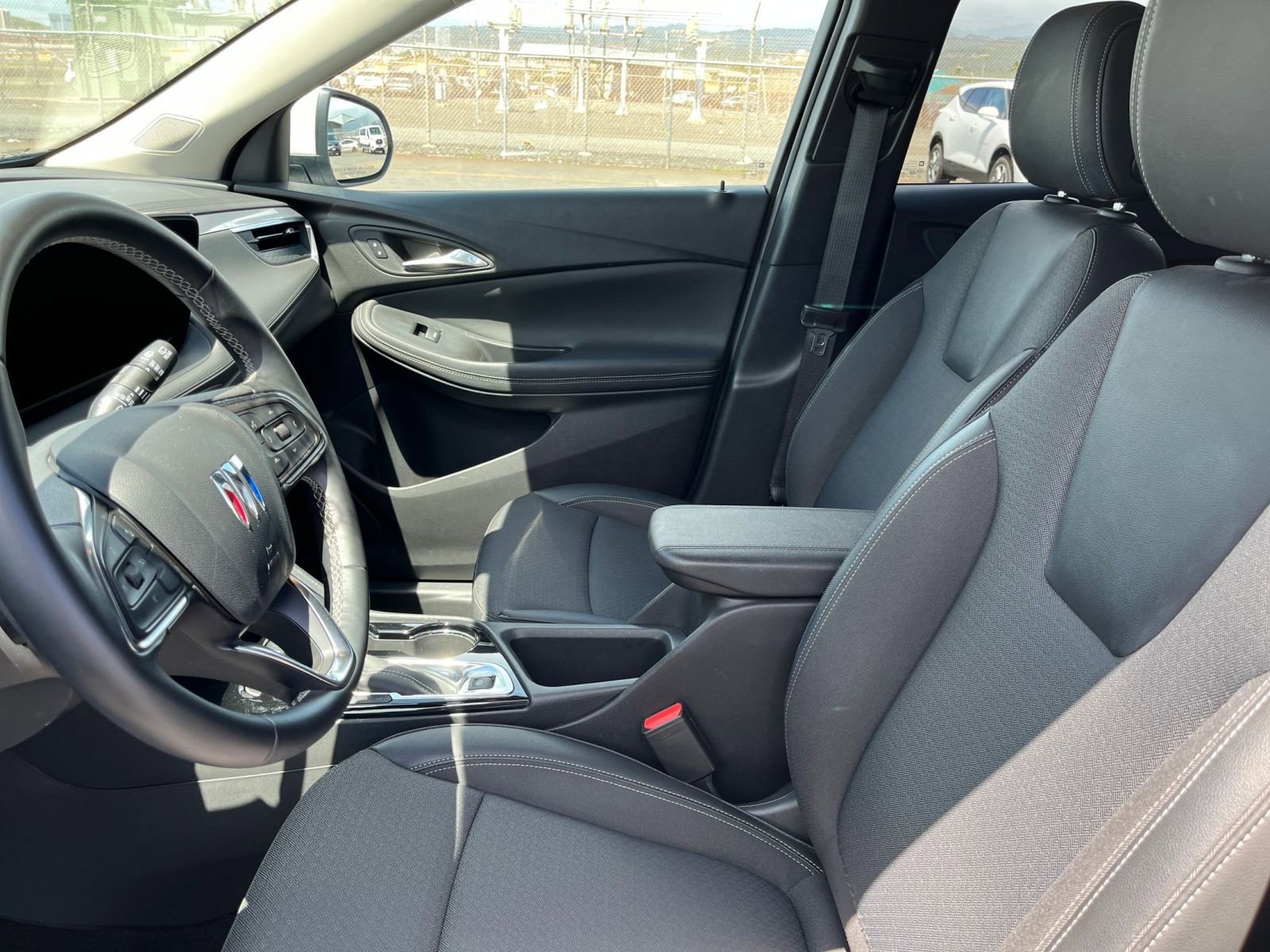 Used 2025 Buick Encore GX Preferred image 25