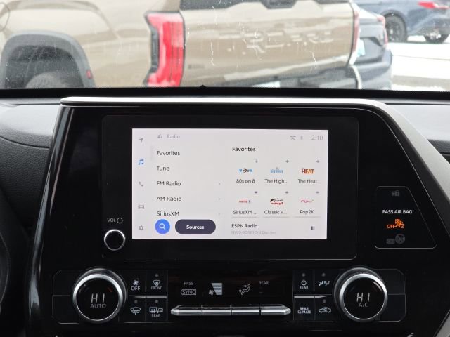 Certified 2024 Toyota Highlander LE image 13