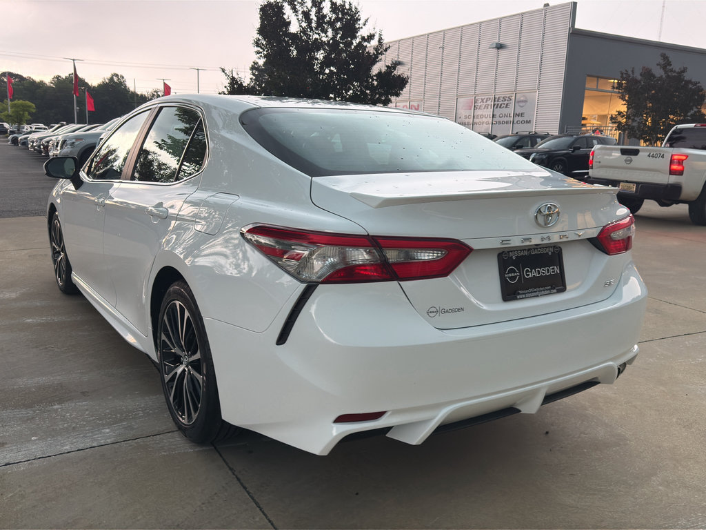 Used 2018 Toyota Camry SE FWD image 5