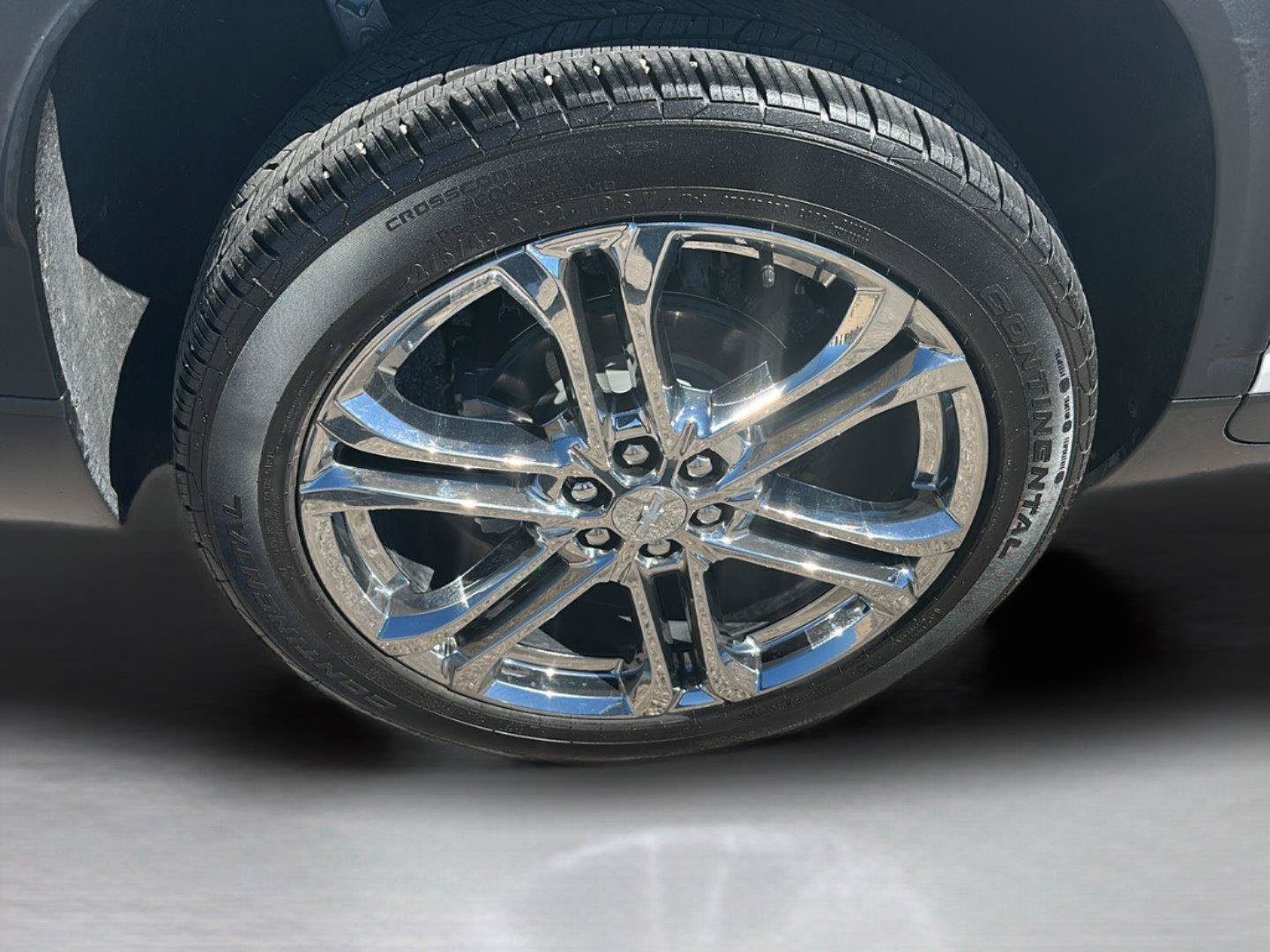 Used 2025 Chevrolet Traverse LT w/ LPO, Floor Liner Package FWD image 10