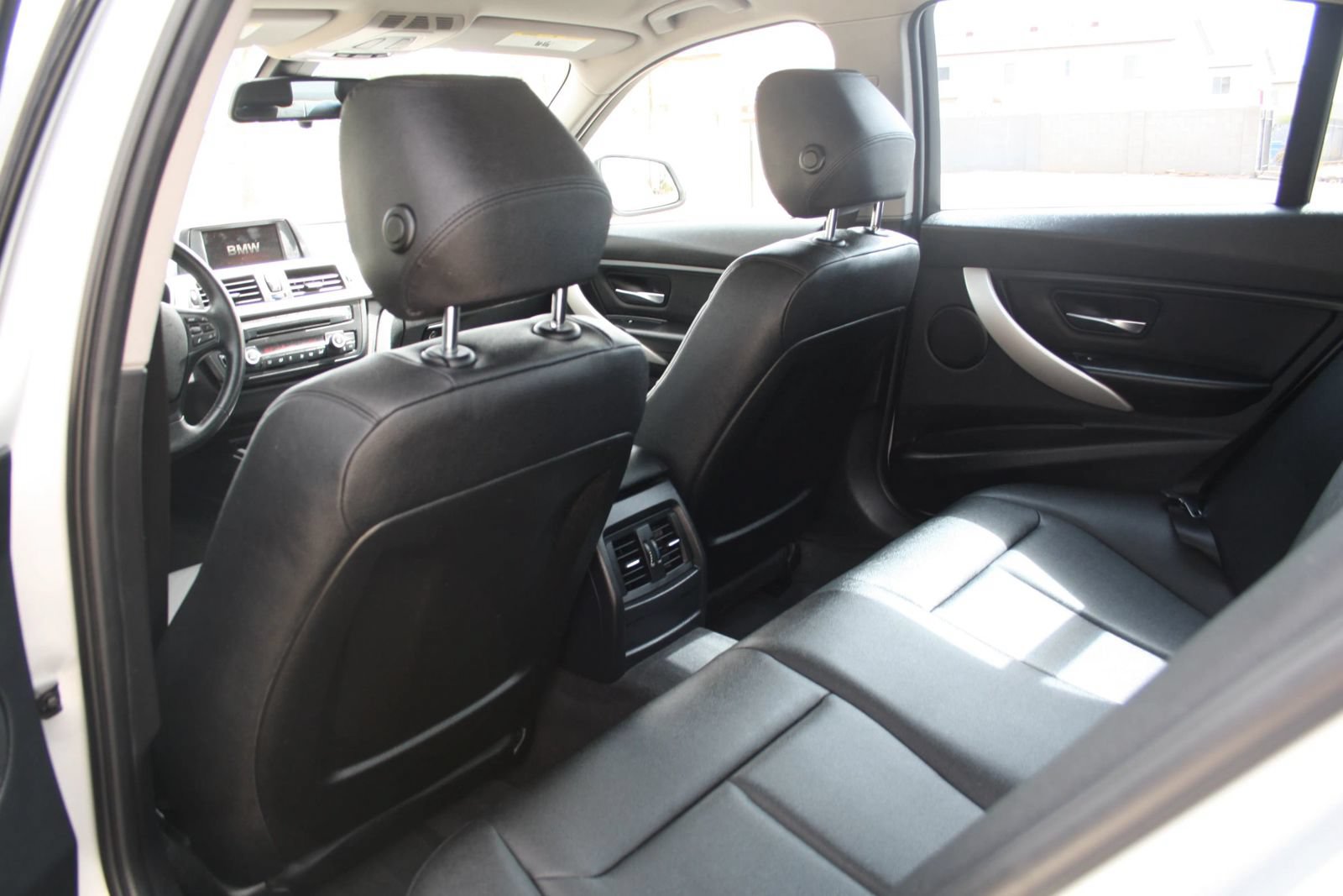 Used 2014 BMW 320i Sedan RWD image 16