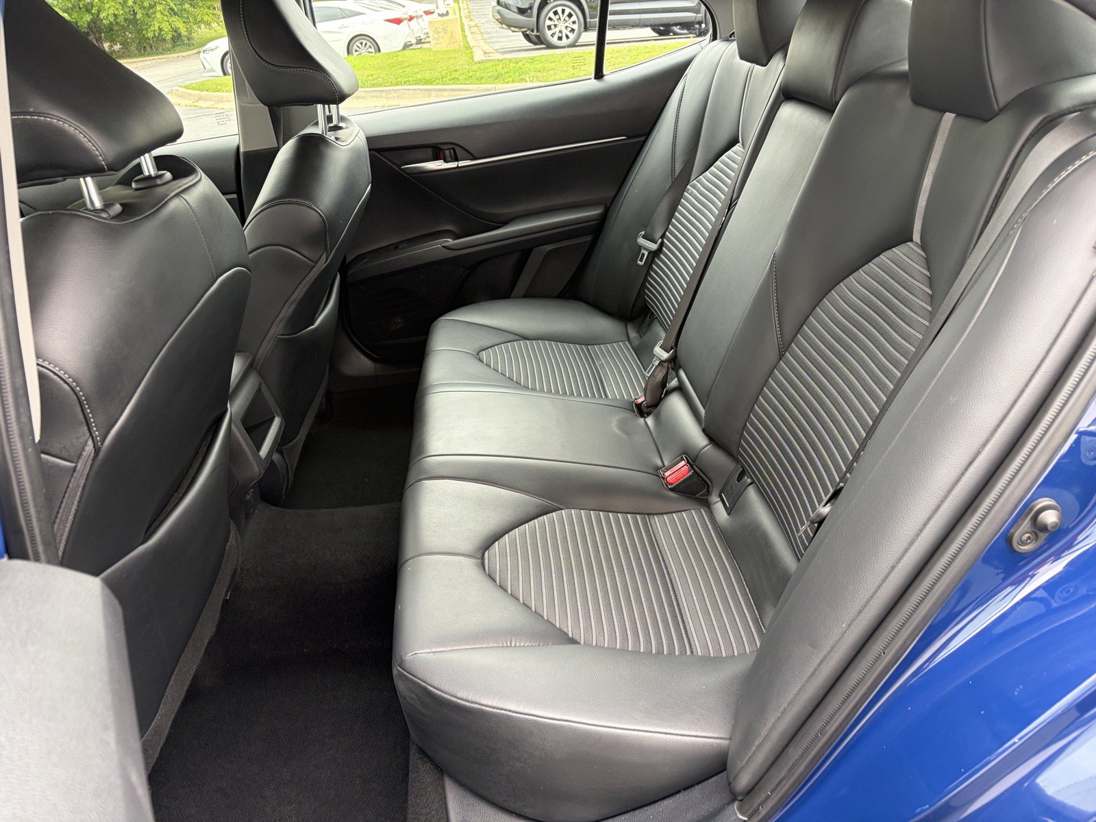 Used 2023 Toyota Camry SE FWD image 9