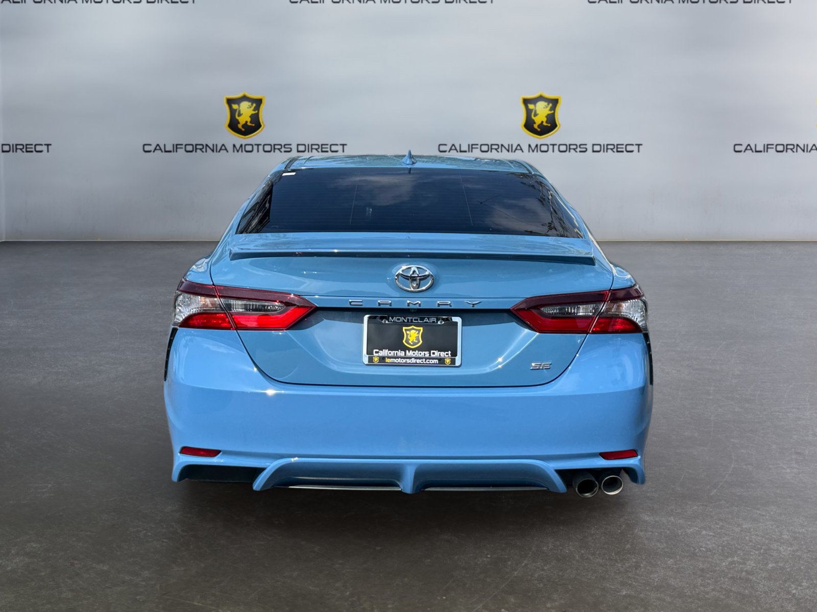 Used 2023 Toyota Camry SE FWD image 4