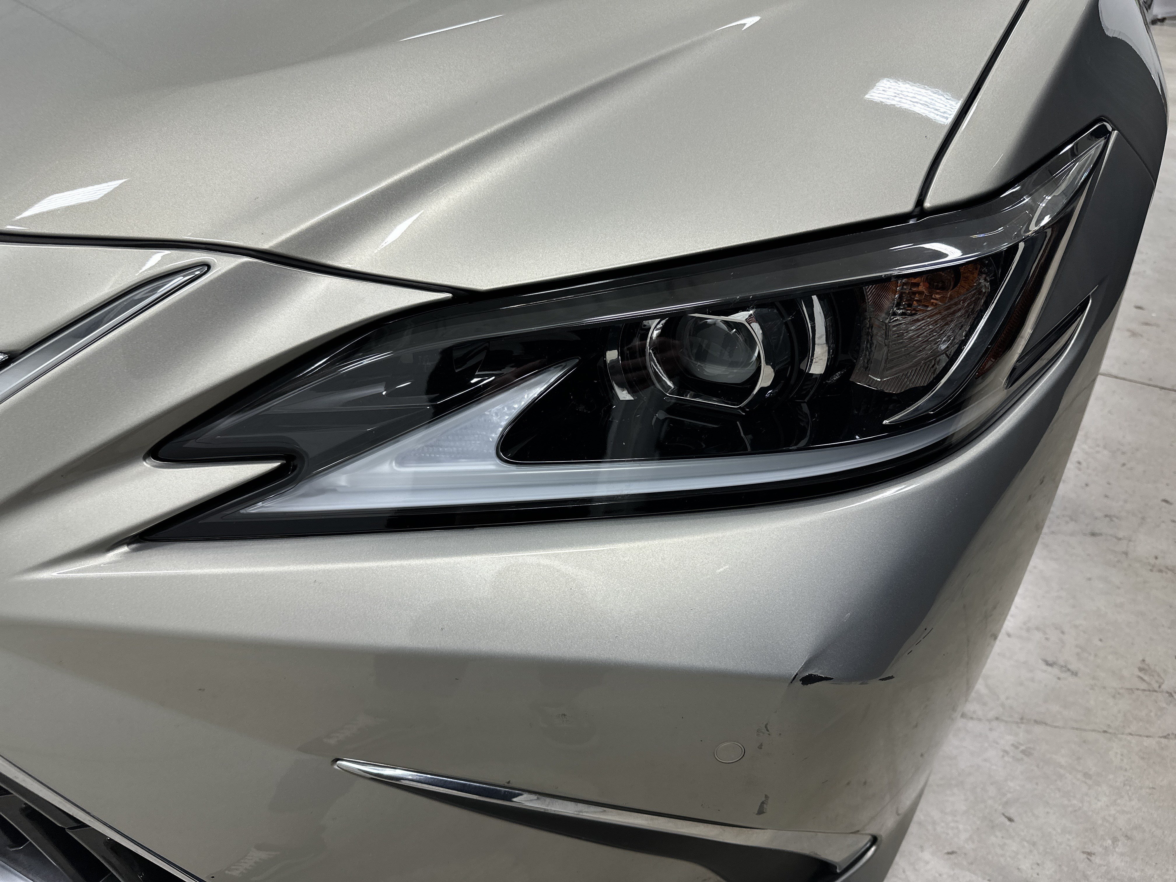 Certified 2023 Lexus ES 350 w/ Premium Package FWD image 29