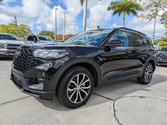 Certified 2025 Ford Explorer ST-Line image 7