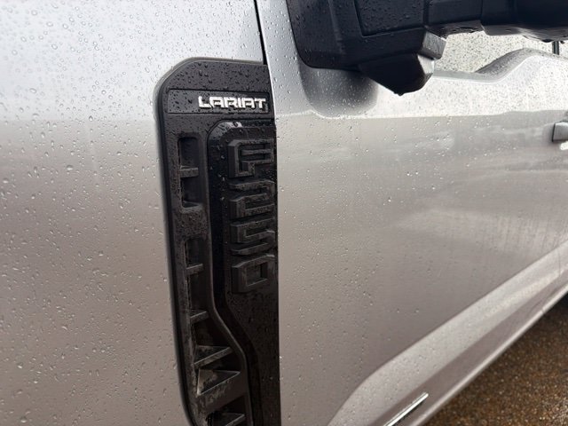 Used 2024 Ford F250 Lariat w/ Lariat Ultimate Package AWD/4WD image 6