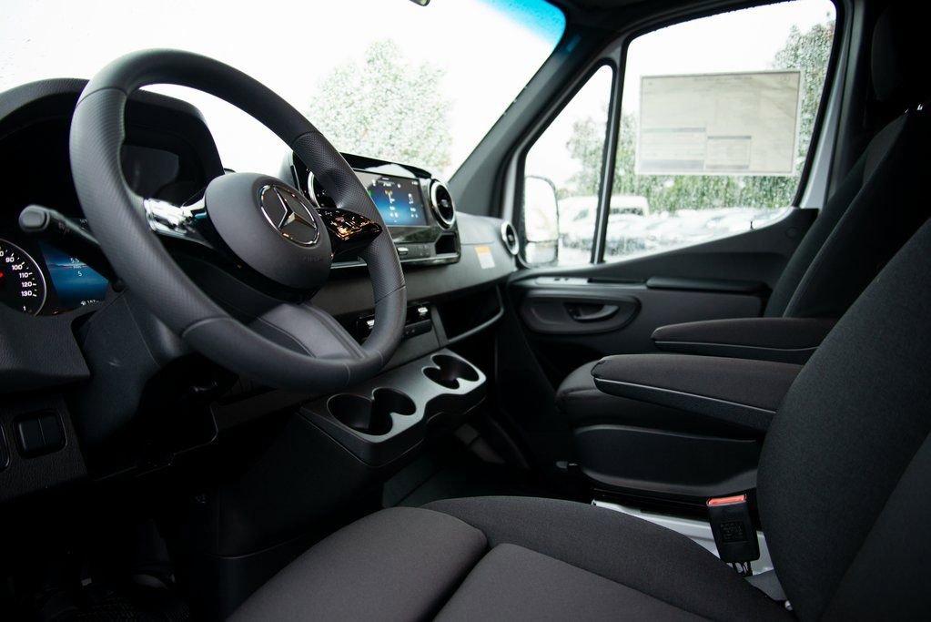 New 2026 Mercedes-Benz Sprinter 2500 image 11