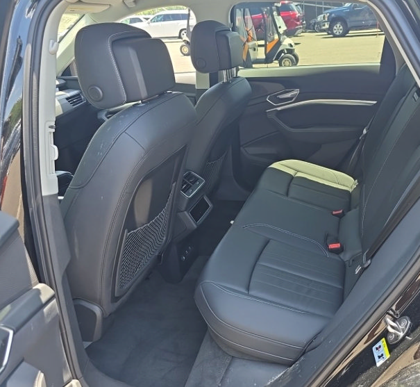 Used 2024 Audi Q8 e-tron Premium AWD/4WD image 18