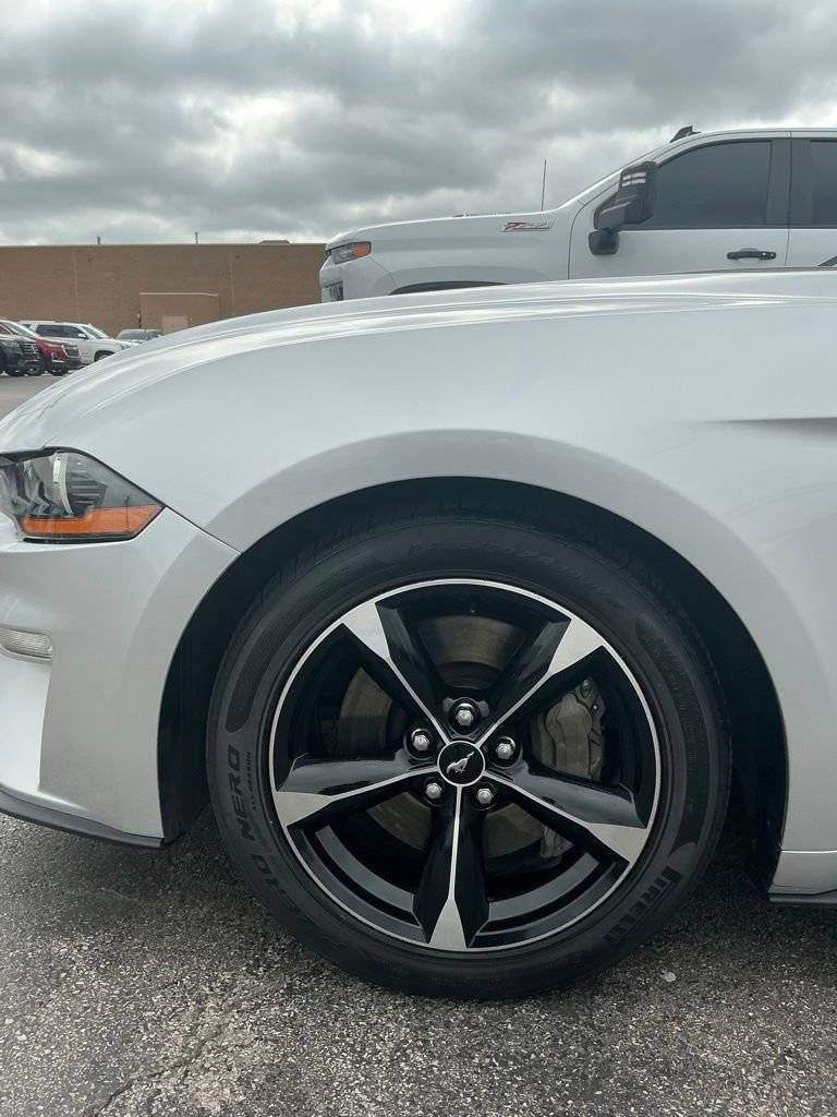 Used 2018 Ford Mustang GT RWD image 13