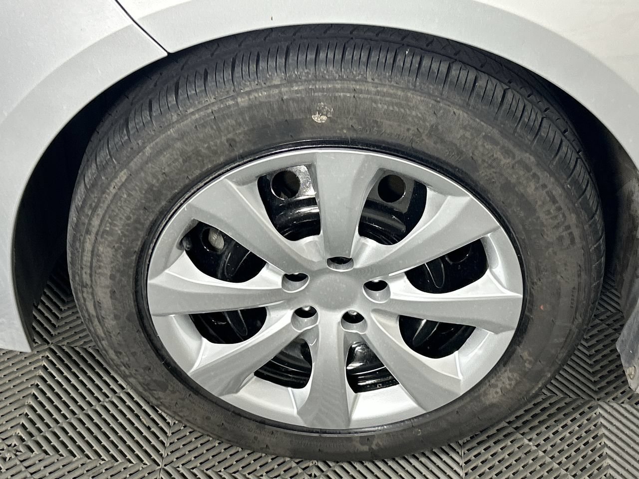 Used 2021 Toyota Corolla LE FWD image 10