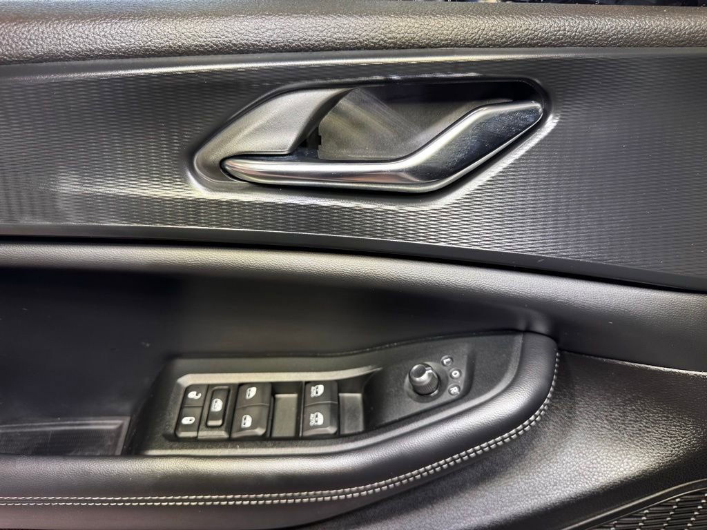 Used 2024 Jeep Grand Cherokee L Laredo image 20