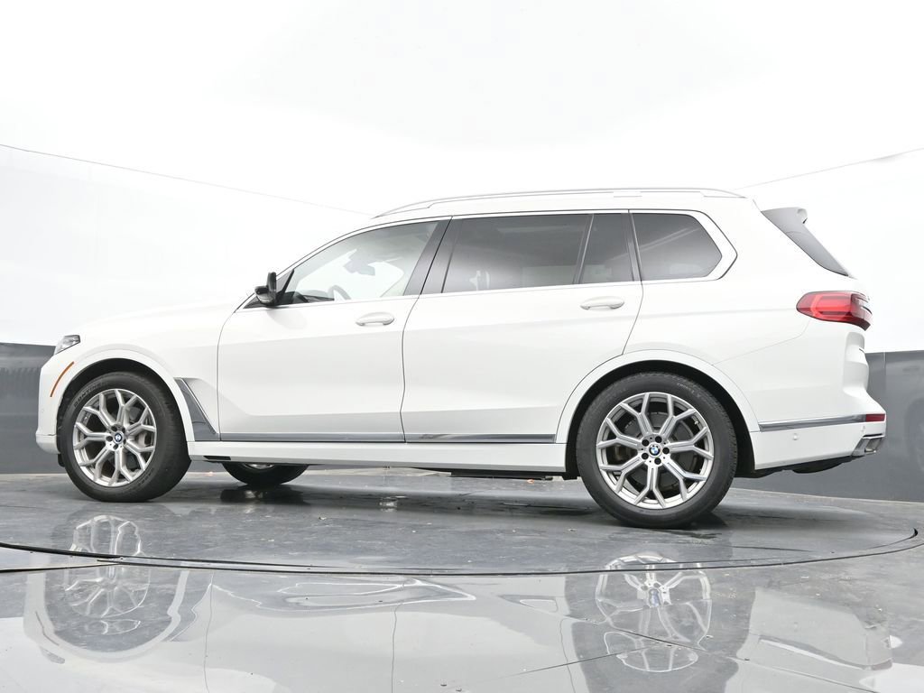 Used 2022 BMW X7 xDrive40i w/ Executive Package image 46