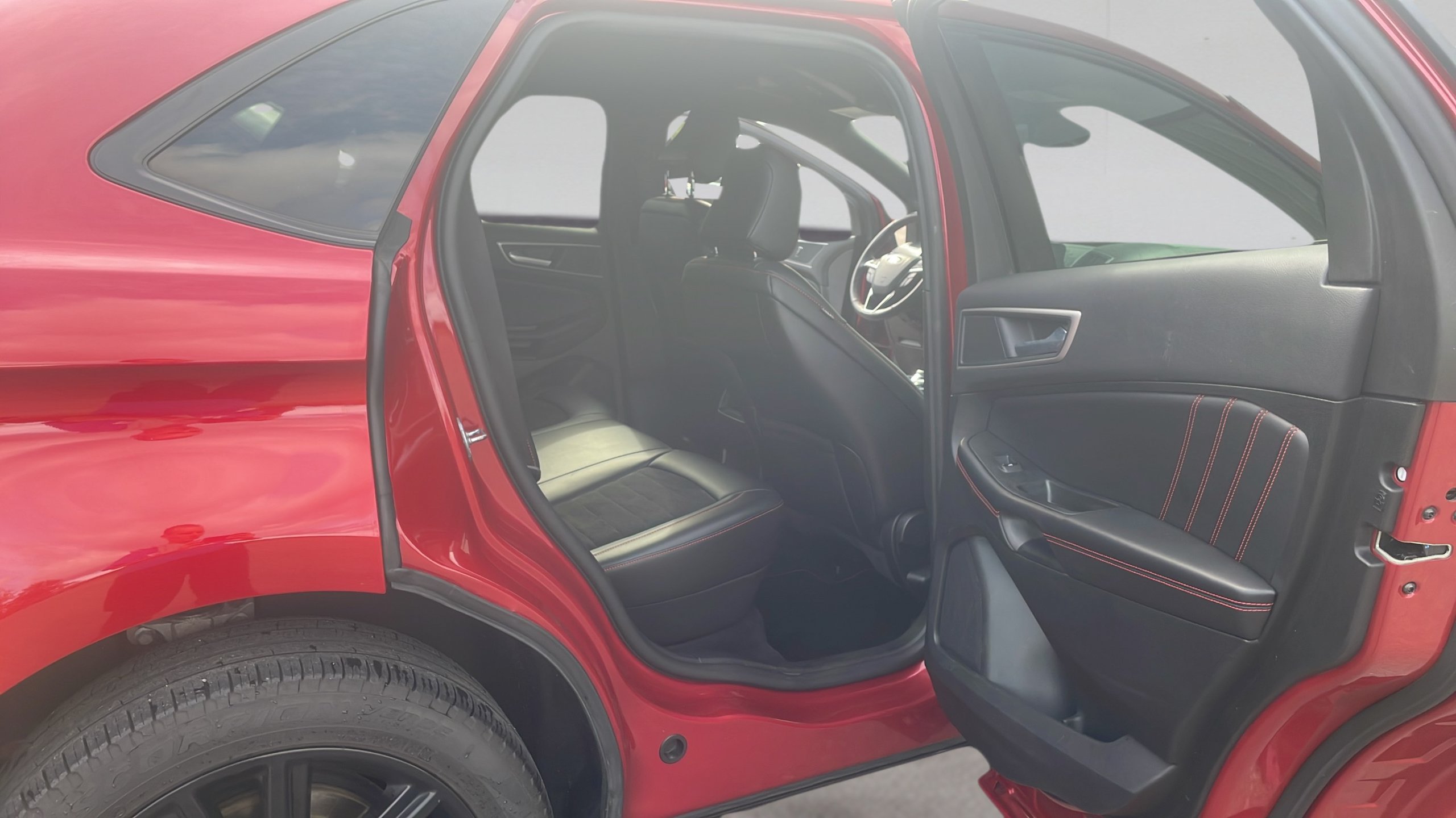 Used 2024 Ford Edge ST-Line AWD/4WD image 16