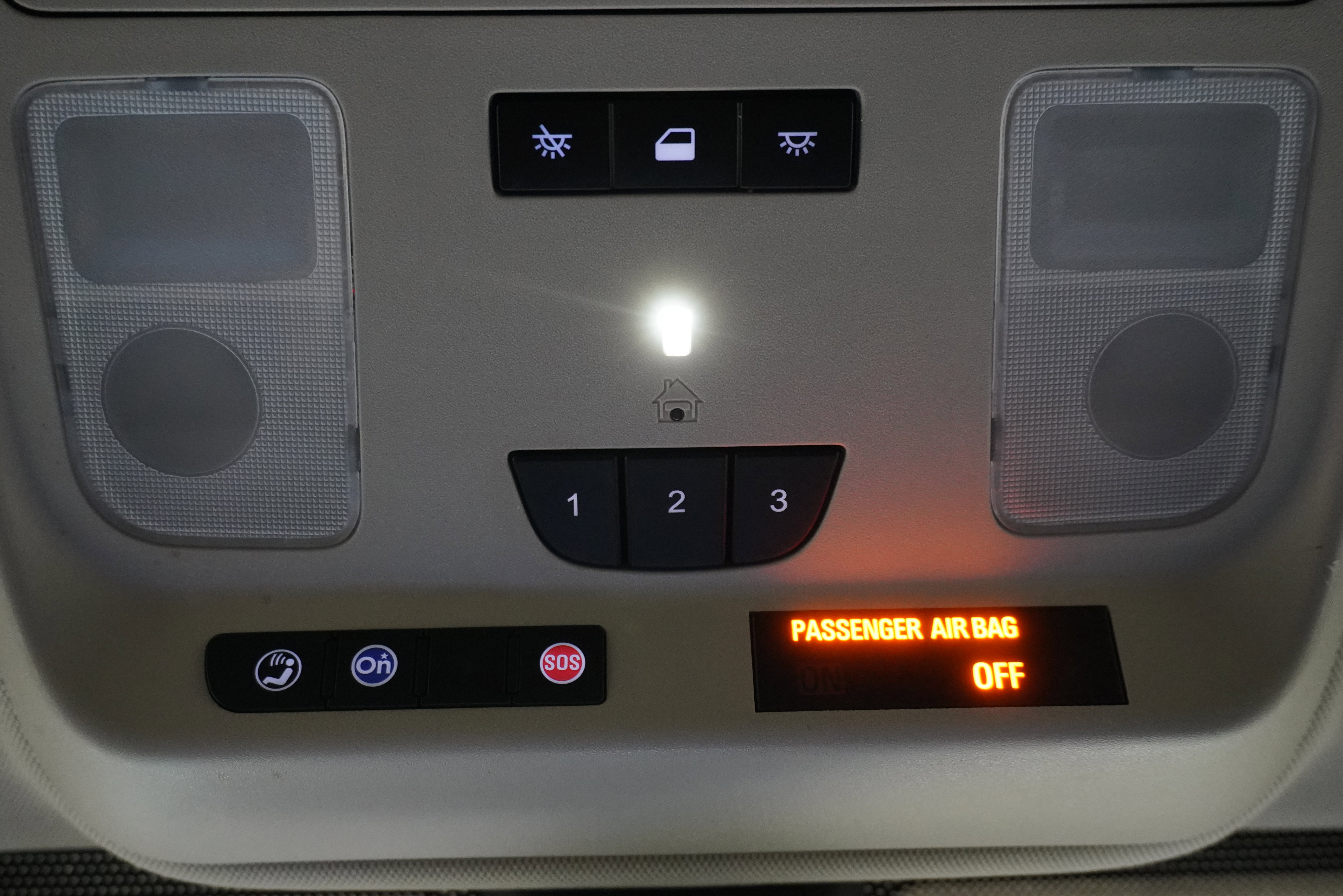 Used 2020 Buick Envision Essence image 23