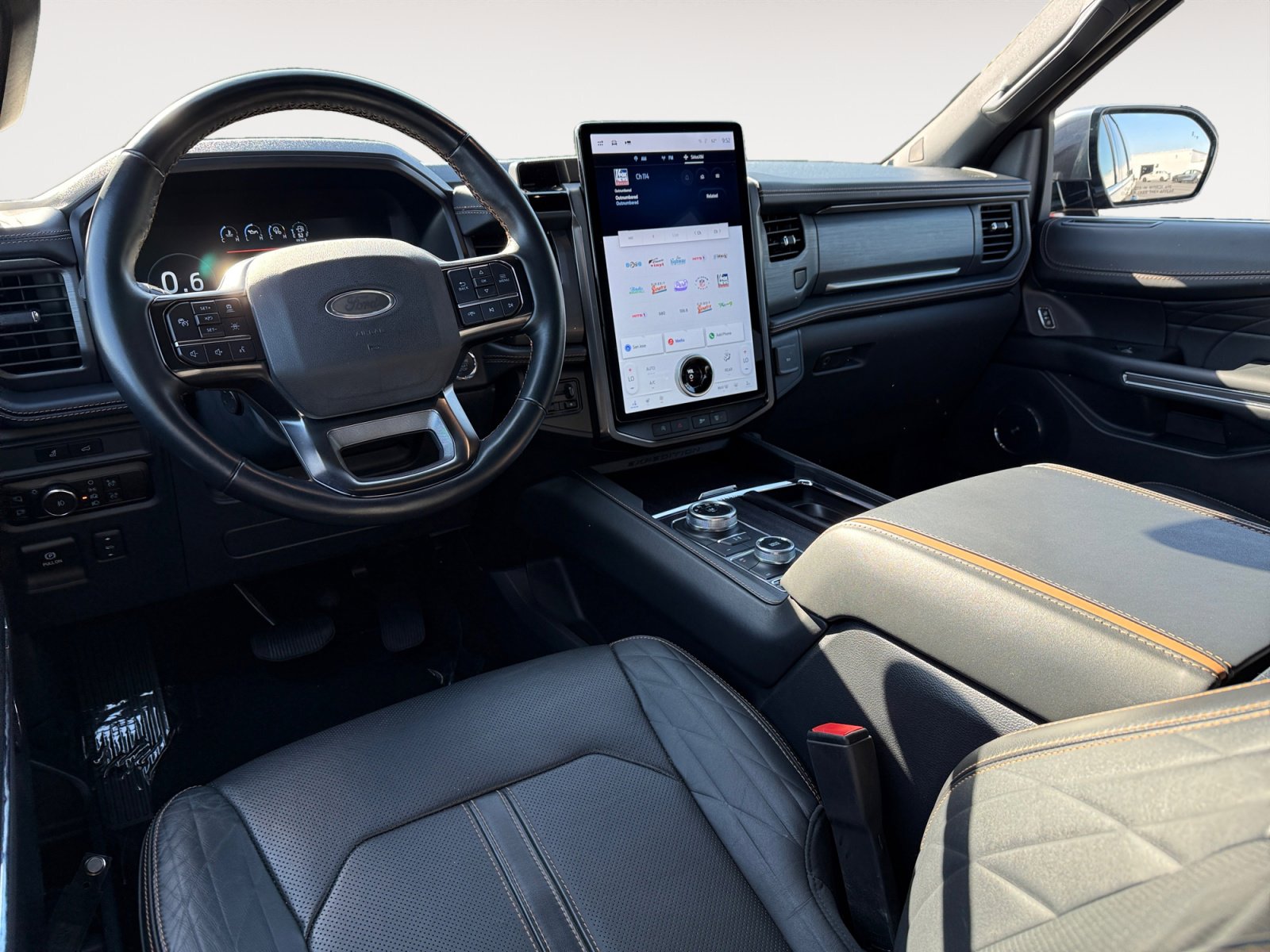 Used 2023 Ford Expedition Max Platinum image 15