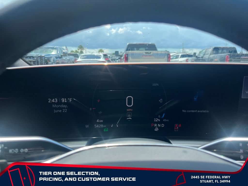 Used 2025 Cadillac Lyriq Luxury RWD image 28