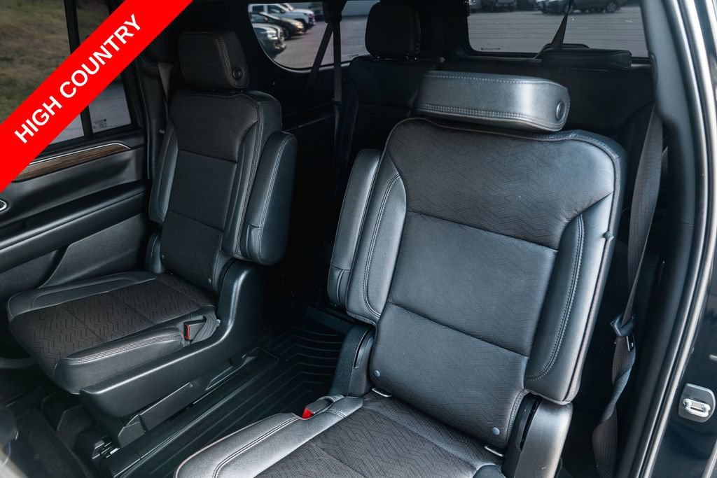 Used 2021 Chevrolet Suburban High Country AWD/4WD image 28
