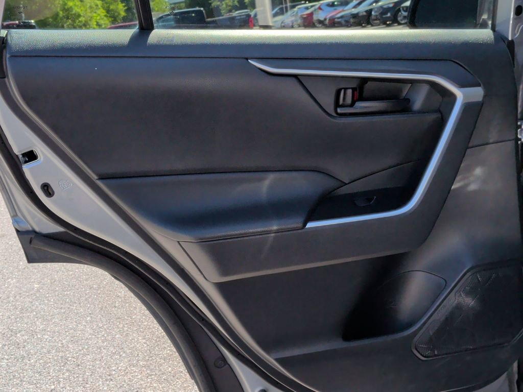 Used 2022 Toyota RAV4 LE FWD image 23