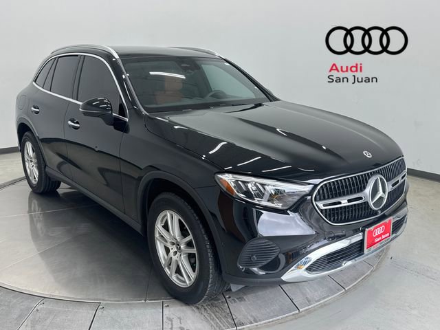 Used 2023 Mercedes-Benz GLC 300 4MATIC image 1