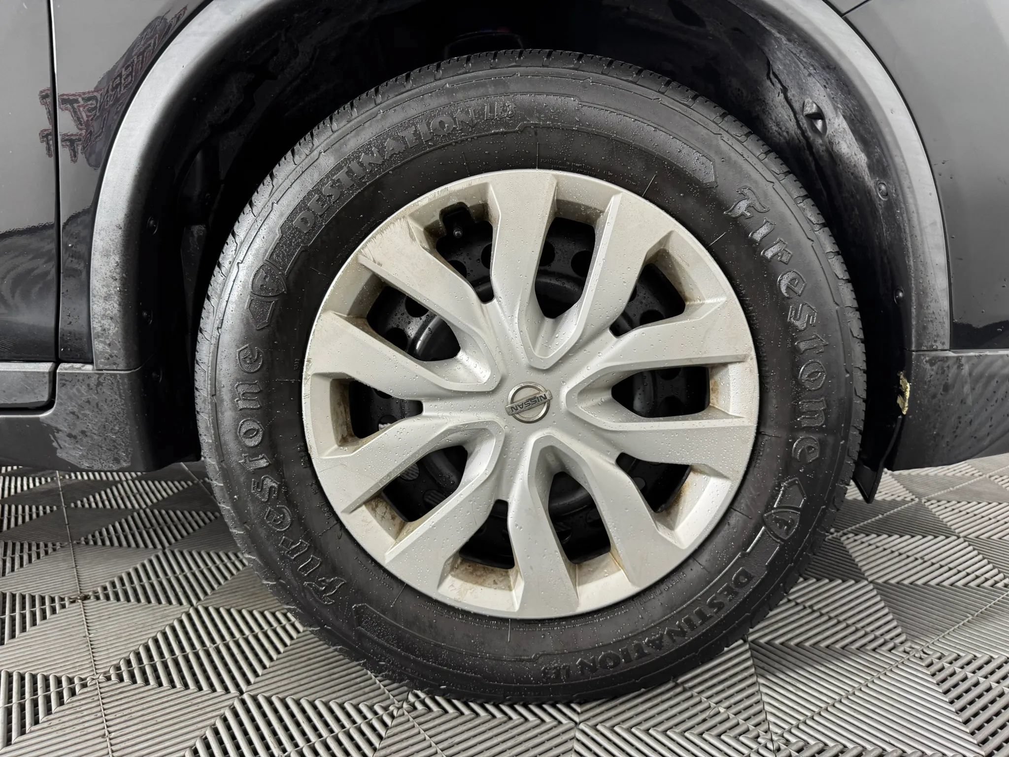 Used 2019 Nissan Rogue S AWD/4WD image 41