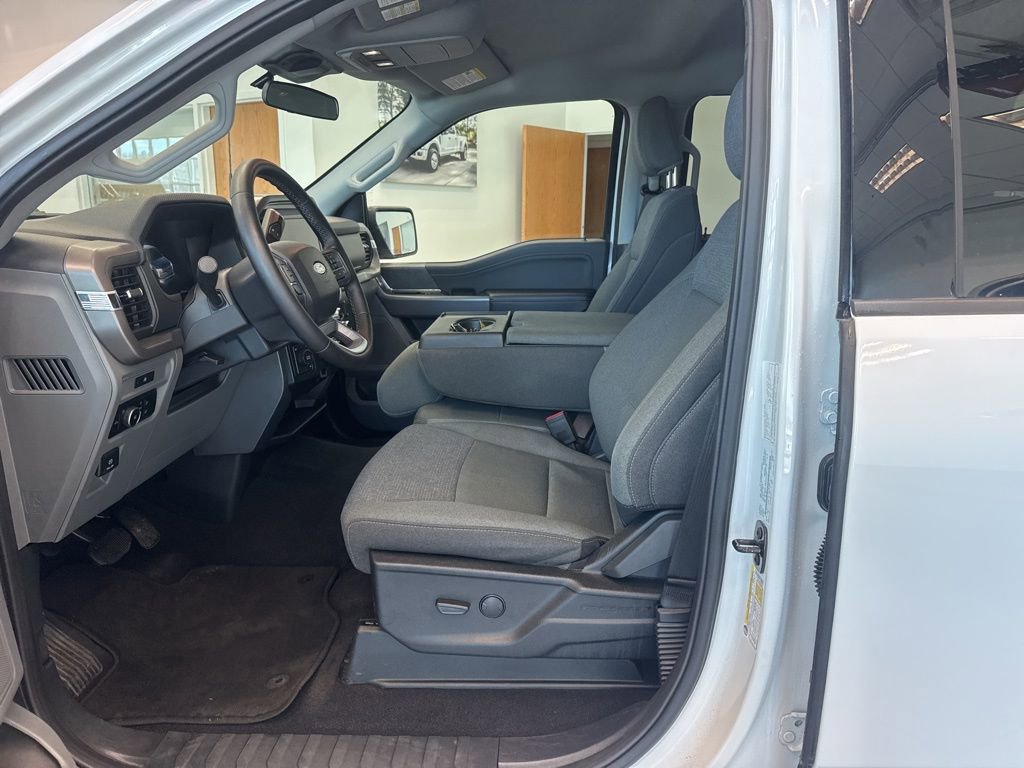 Used 2025 Ford F150 XLT w/ Equipment Group 301A Standard image 9