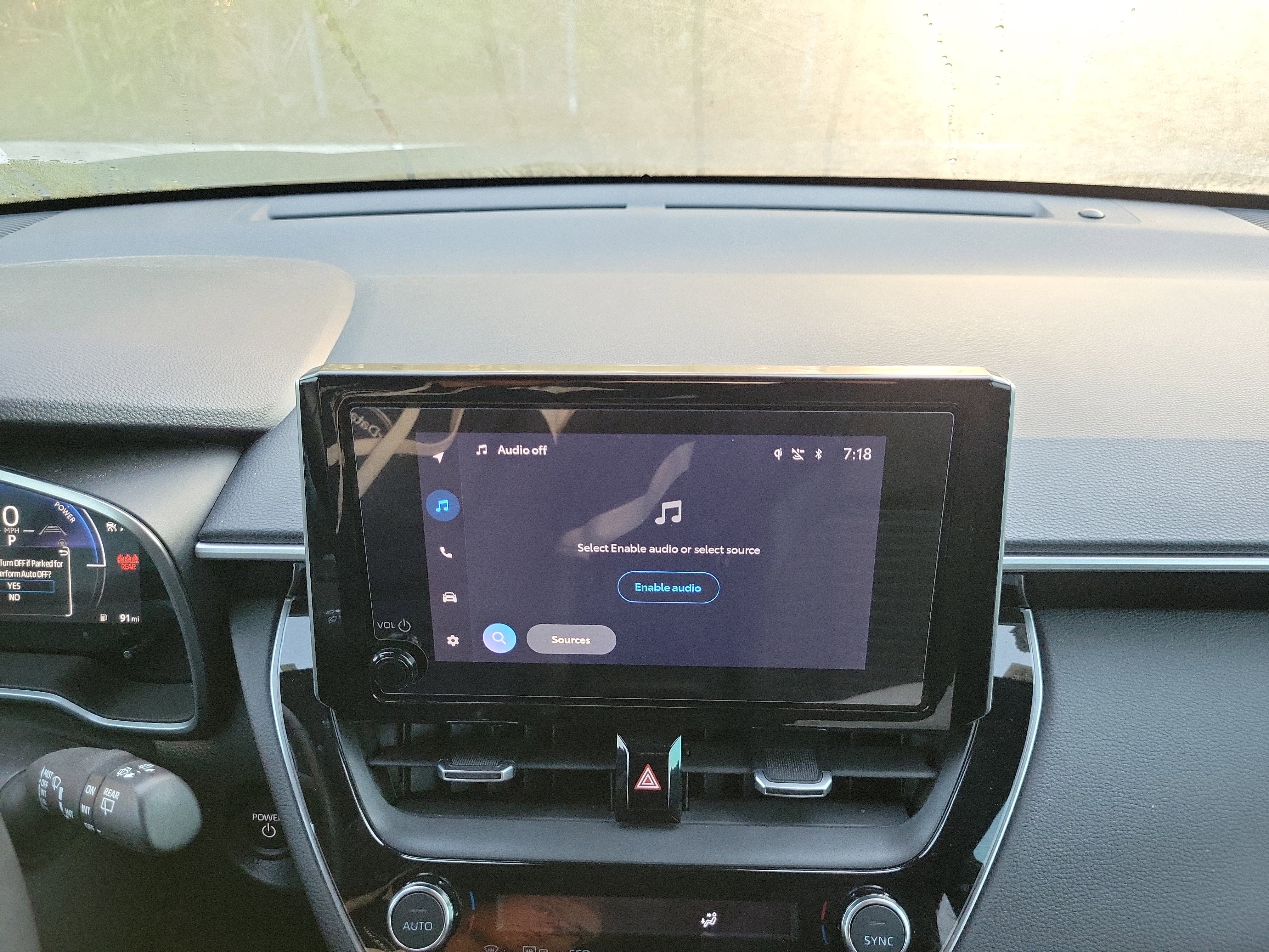 Used 2024 Toyota Corolla Cross SE image 26