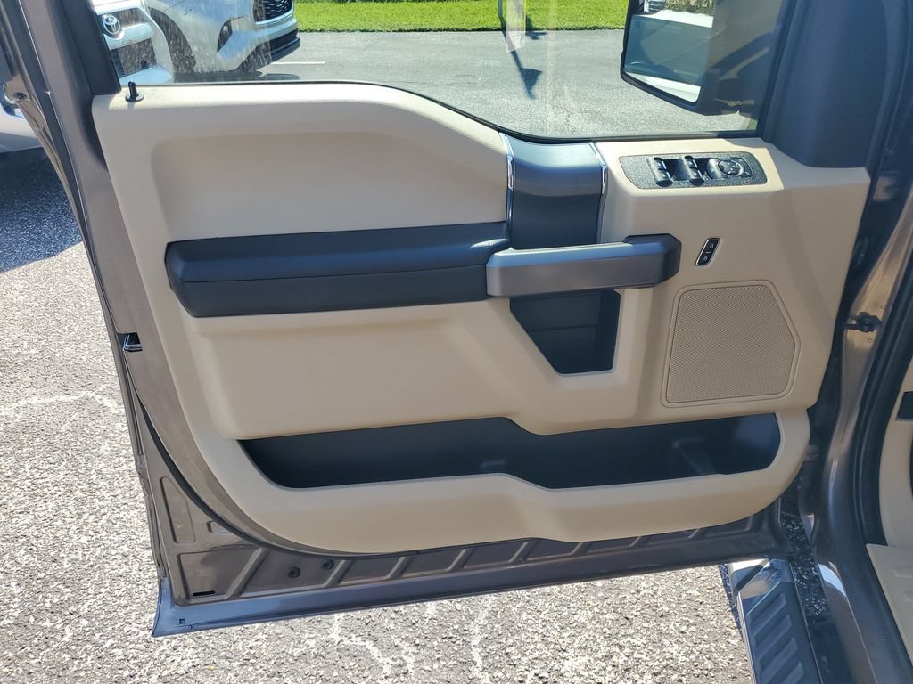 Used 2019 Ford F150 XLT w/ Equipment Group 302A Luxury AWD/4WD image 8