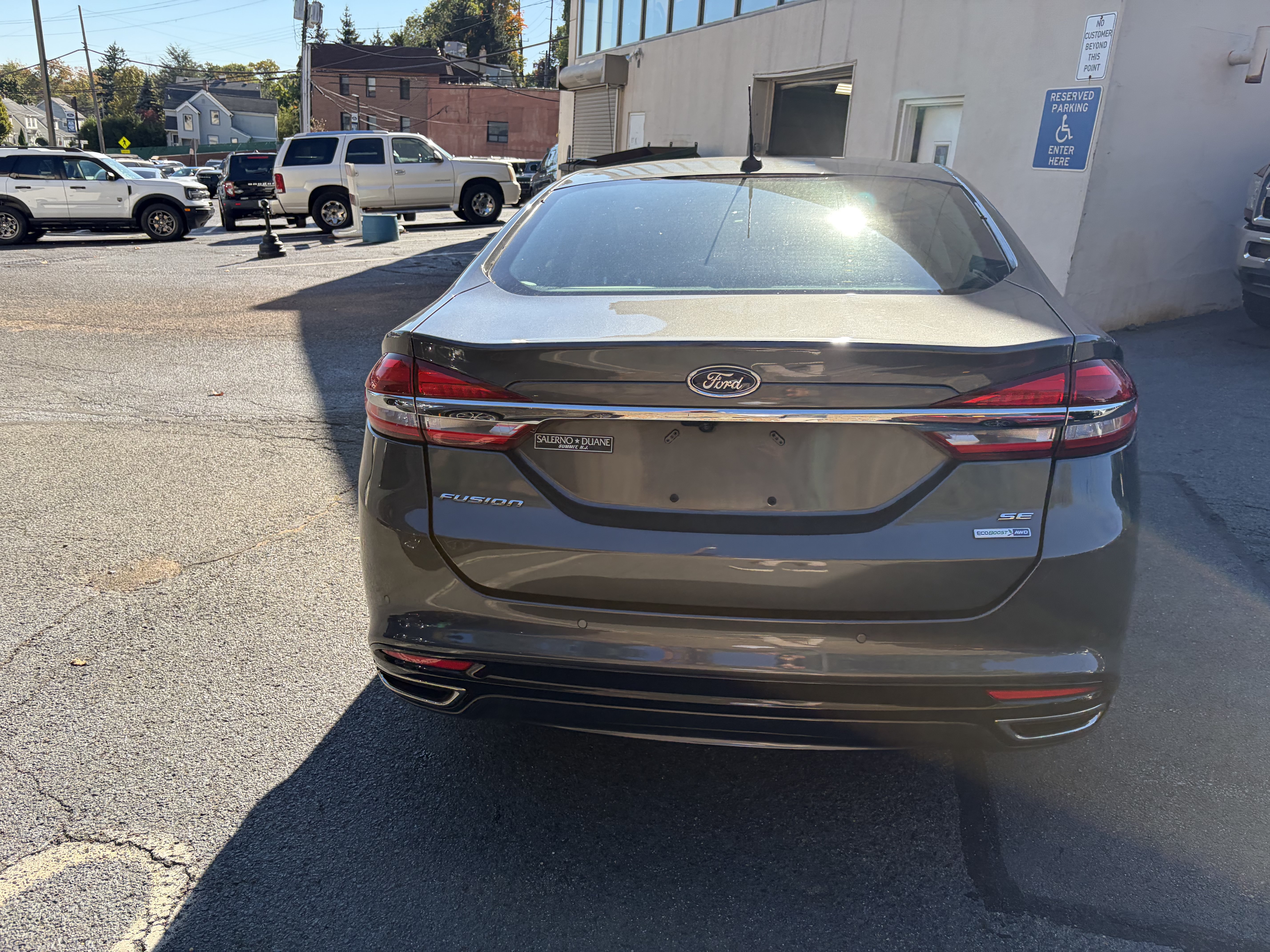 Used 2017 Ford Fusion SE w/ Fusion SE Technology Package AWD/4WD image 6