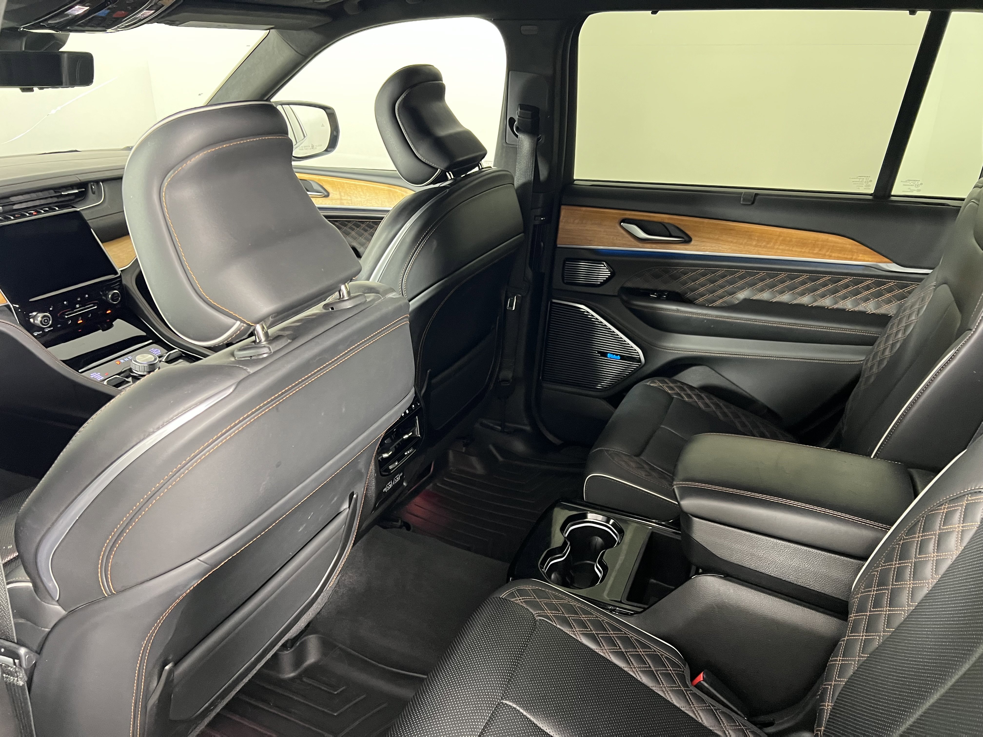 Used 2021 Jeep Grand Cherokee L Summit image 21