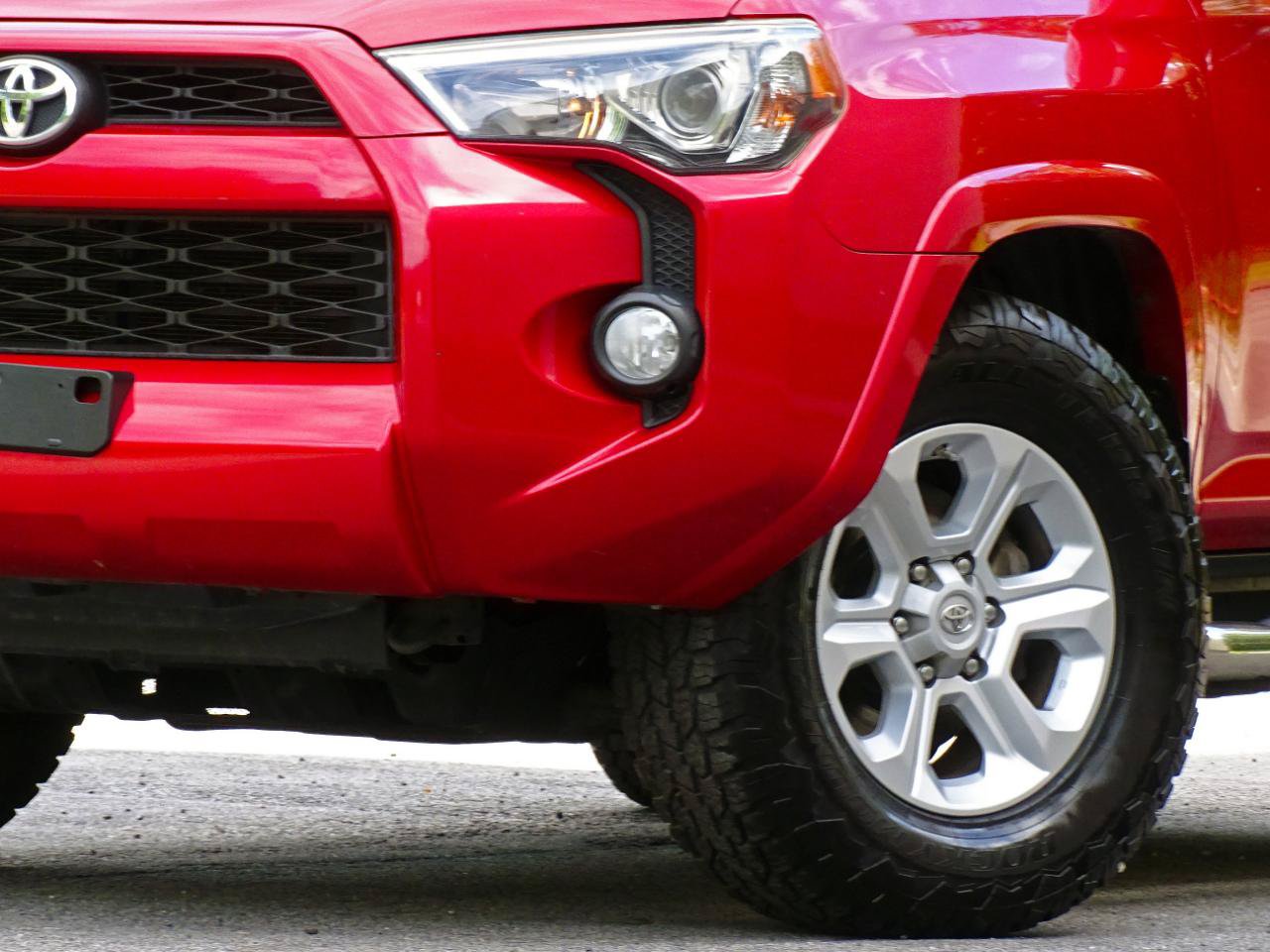 Used 2018 Toyota 4Runner SR5 RWD image 10