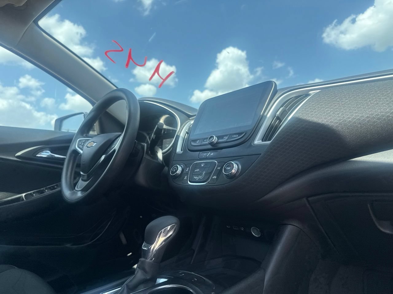 Used 2025 Chevrolet Malibu LS FWD image 25