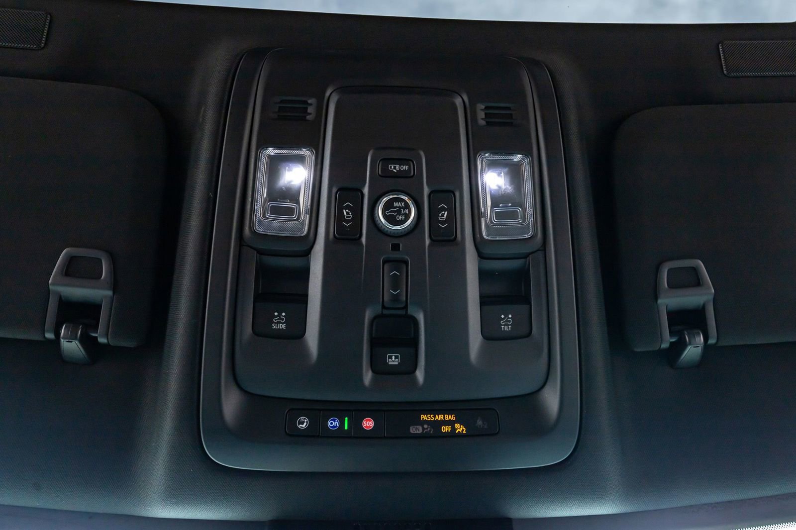 Used 2025 GMC Yukon XL Denali w/ Sun & Power Step Package AWD/4WD image 29