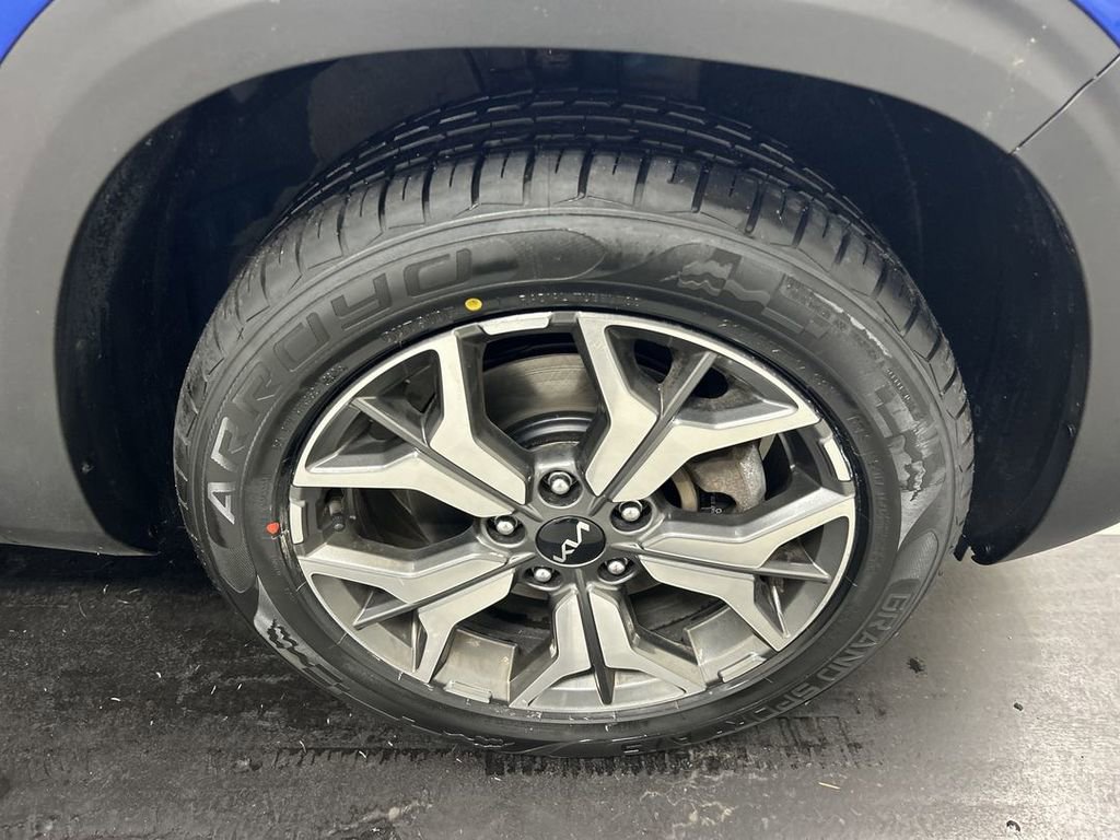 Certified 2023 Kia Seltos EX AWD/4WD image 8