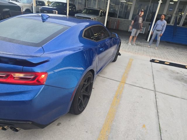 Used 2016 Chevrolet Camaro SS RWD image 6