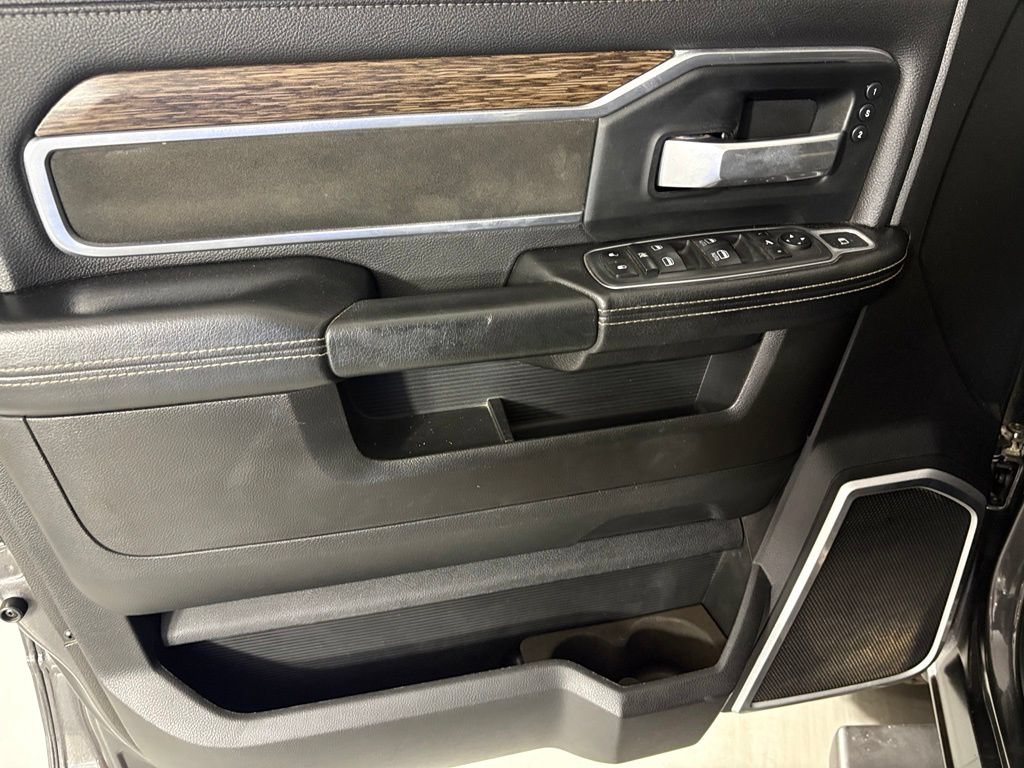 Used 2019 RAM 3500 Laramie AWD/4WD image 17