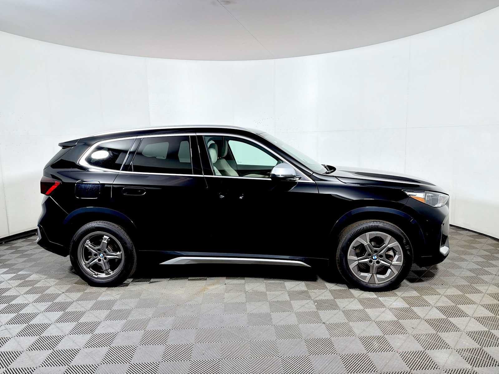 Used 2023 BMW X1 xDrive28i w/ Convenience Package AWD/4WD image 7
