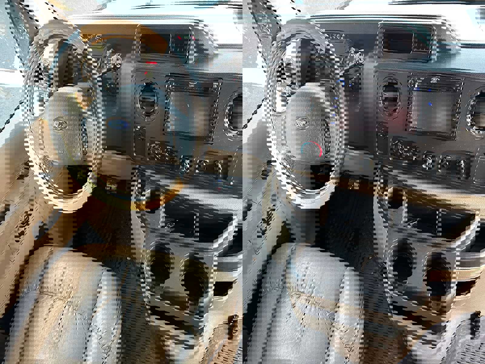 Used 2011 Ford E-450 and Econoline 450 Super Duty w/ Motorhome Prep Pkg image 11