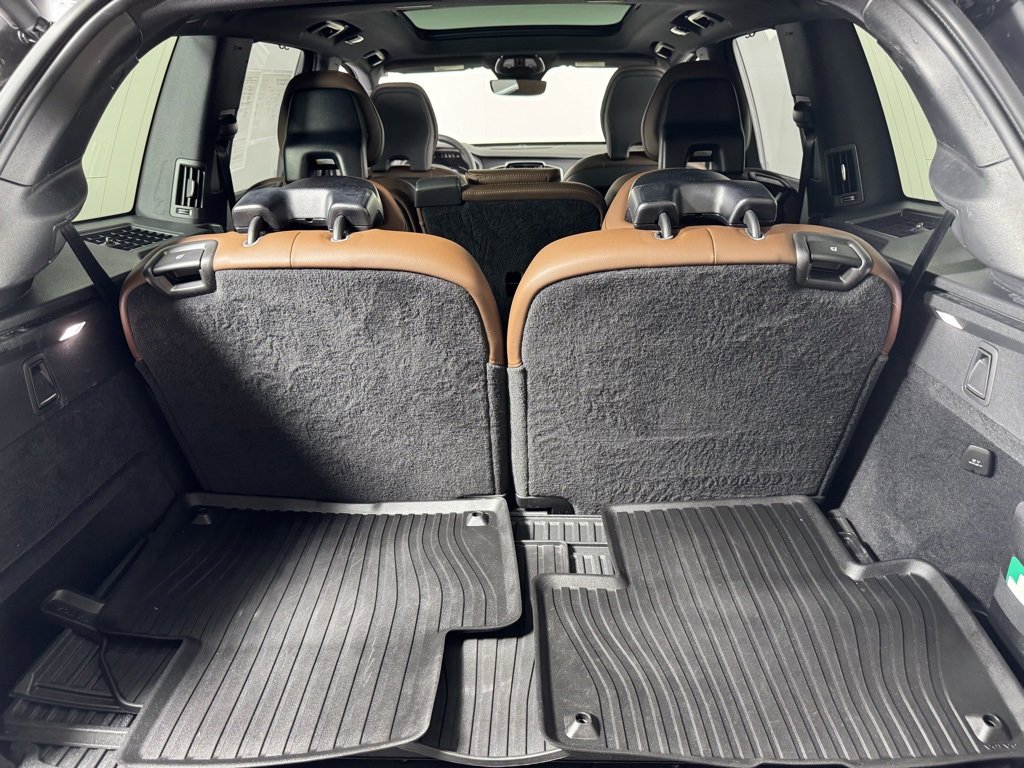 Certified 2024 Volvo XC90 T8 Ultimate w/ Protection Package Premier image 9