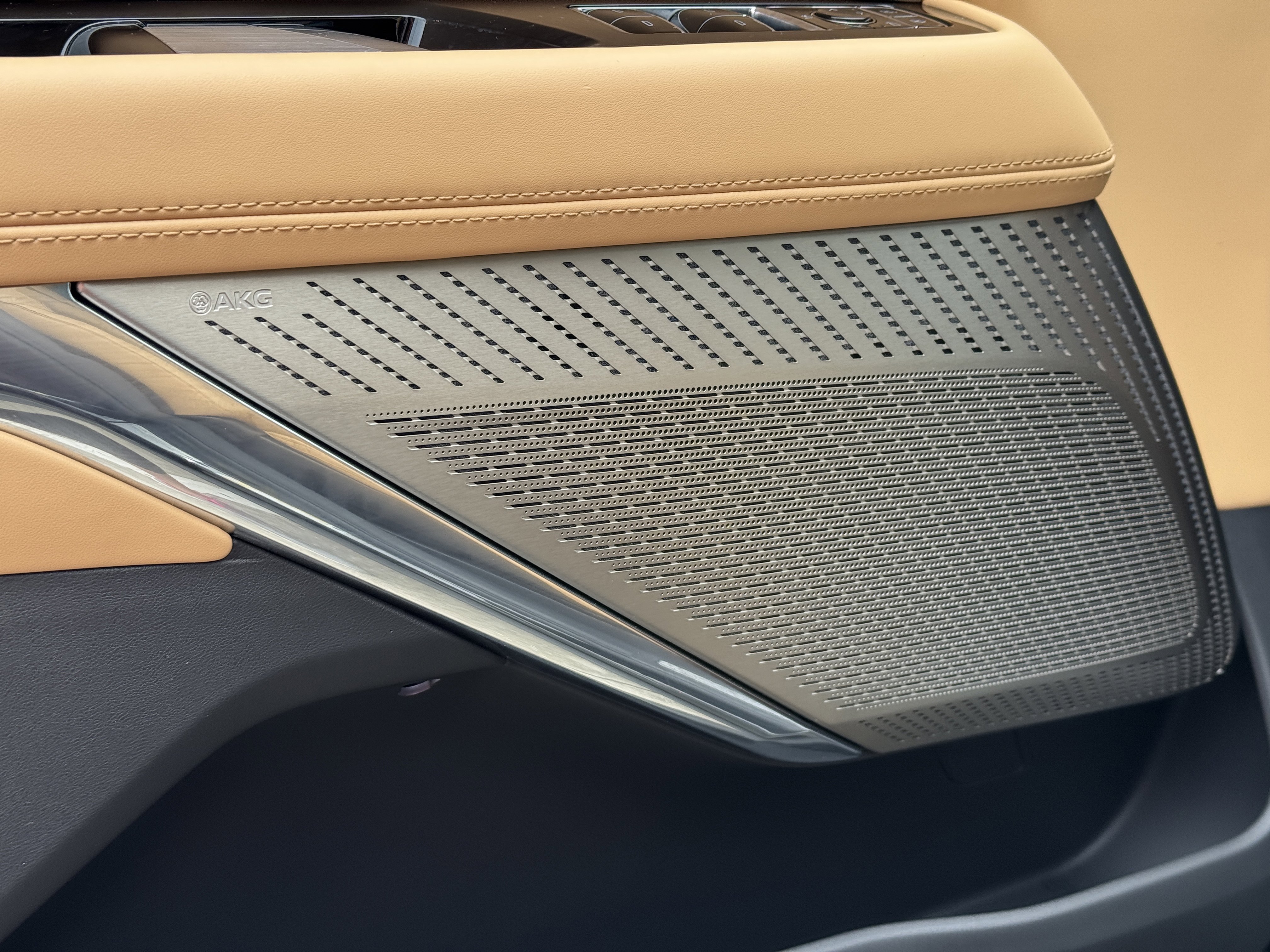 New 2026 Cadillac Escalade IQ Sport 2 w/ LPO, ONYX Package image 19