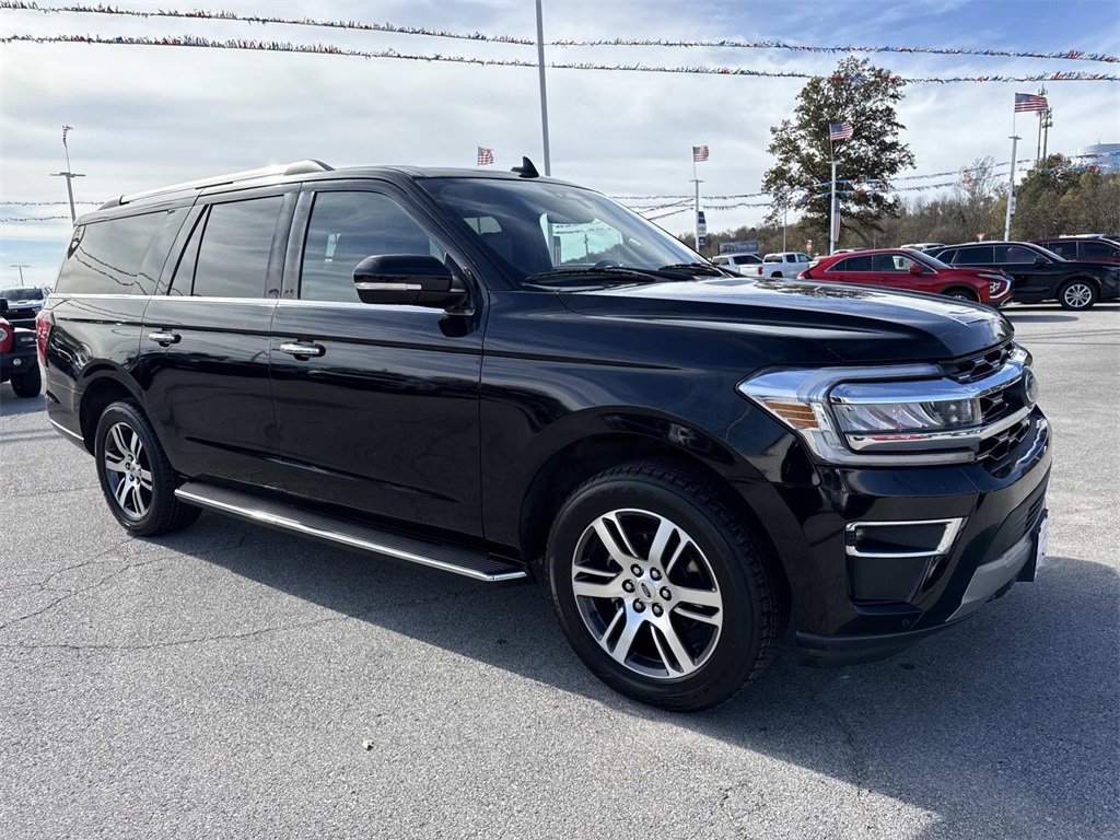 Used 2023 Ford Expedition Max Limited image 9