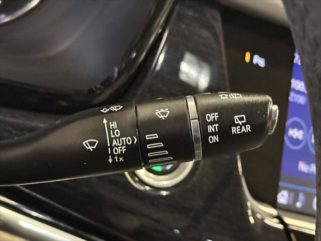 Used 2023 Cadillac XT6 Premium Luxury image 25