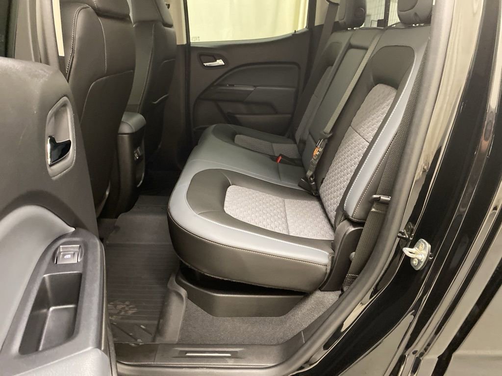 Used 2021 Chevrolet Colorado Z71 w/ Z71 Midnight Edition image 16
