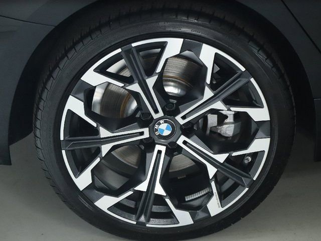 Used 2025 BMW 330i xDrive Sedan AWD/4WD image 14