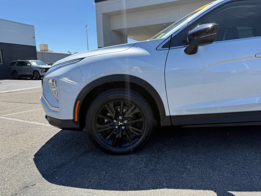 Used 2023 Mitsubishi Eclipse Cross LE AWD/4WD image 5