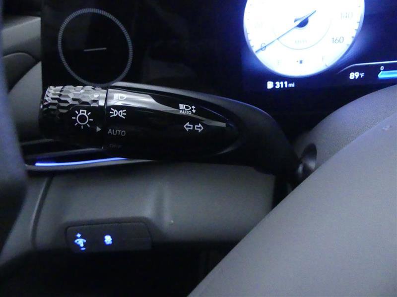 Used 2024 Hyundai Elantra SEL image 15