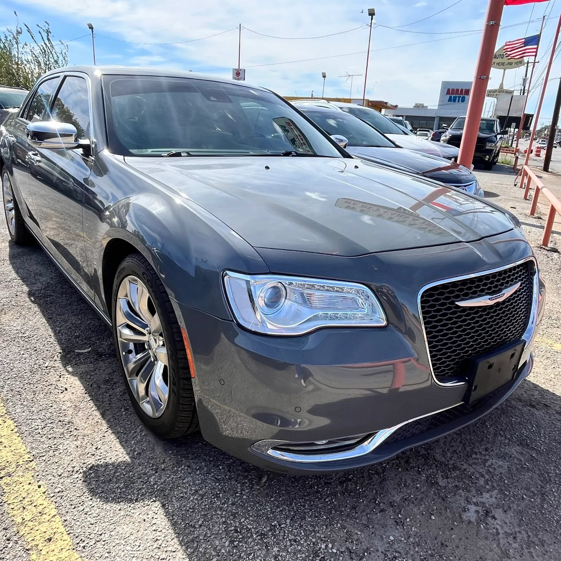 Used 2019 Chrysler 300 Limited w/ Safetytec Plus Group RWD image 3